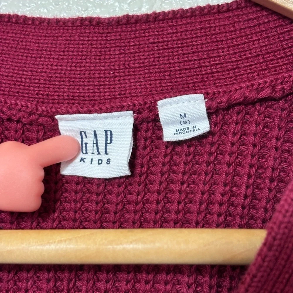 Gap Kids 100% Cotton Size 8 (M) Maroon and Fuchsia Striped Knit Sweater
